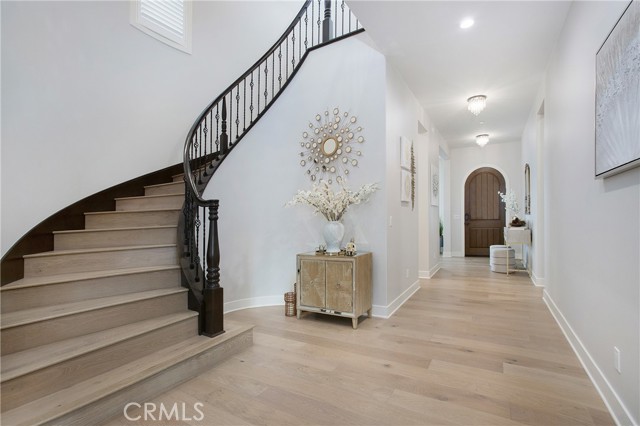 MLS #OC25119461 image #2