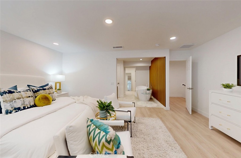 MLS #OC25119522 image #22