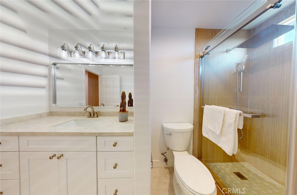 MLS #OC25119522 image #33