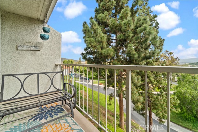 MLS #OC25119580 image #1