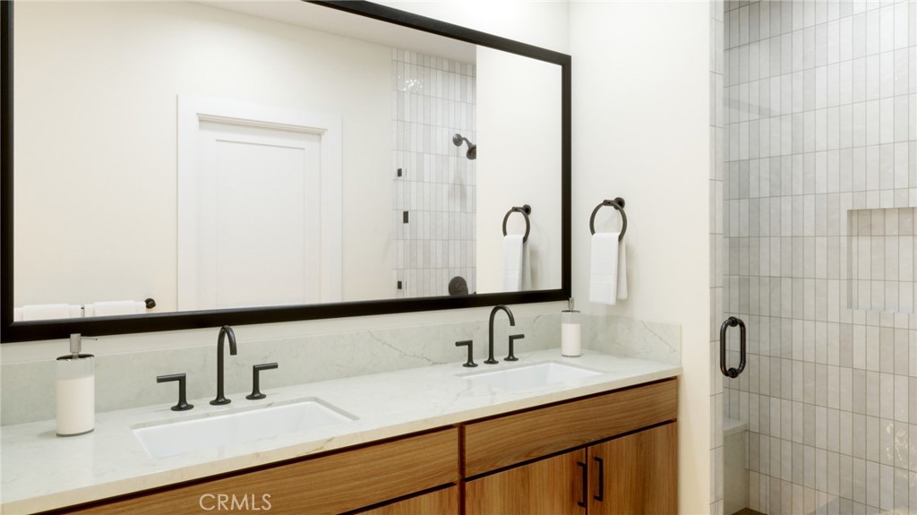 MLS #OC25119621 image #11