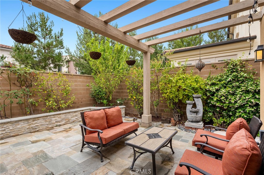 MLS #OC25120194 image #21