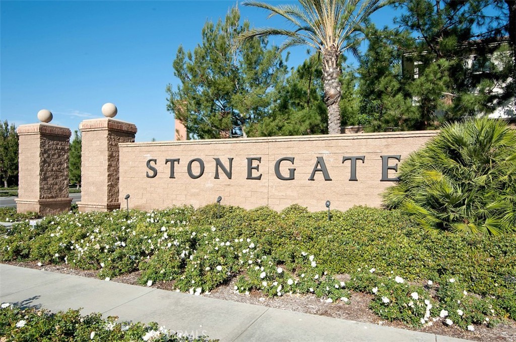 MLS #OC25120194 image #25