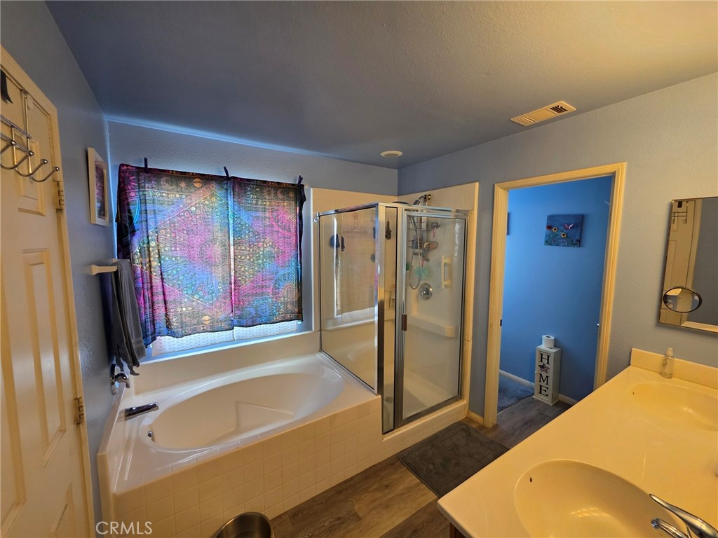 MLS #OC25120798 image #10