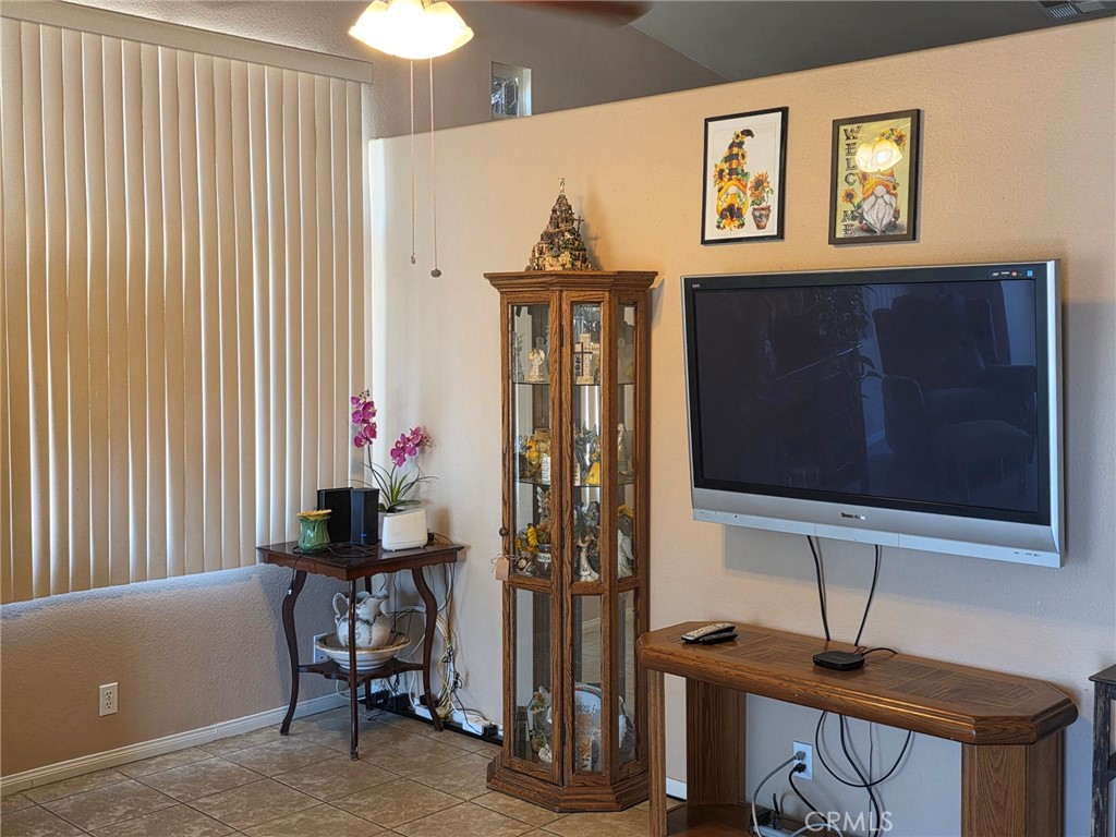 MLS #OC25120798 image #3