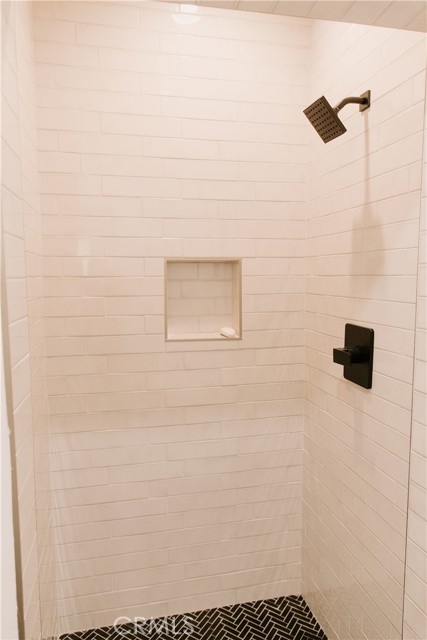 MLS #OC25121442 image #31