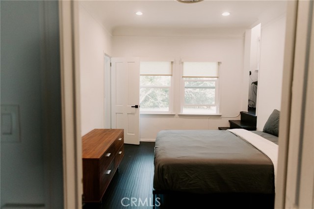 MLS #OC25121442 image #9