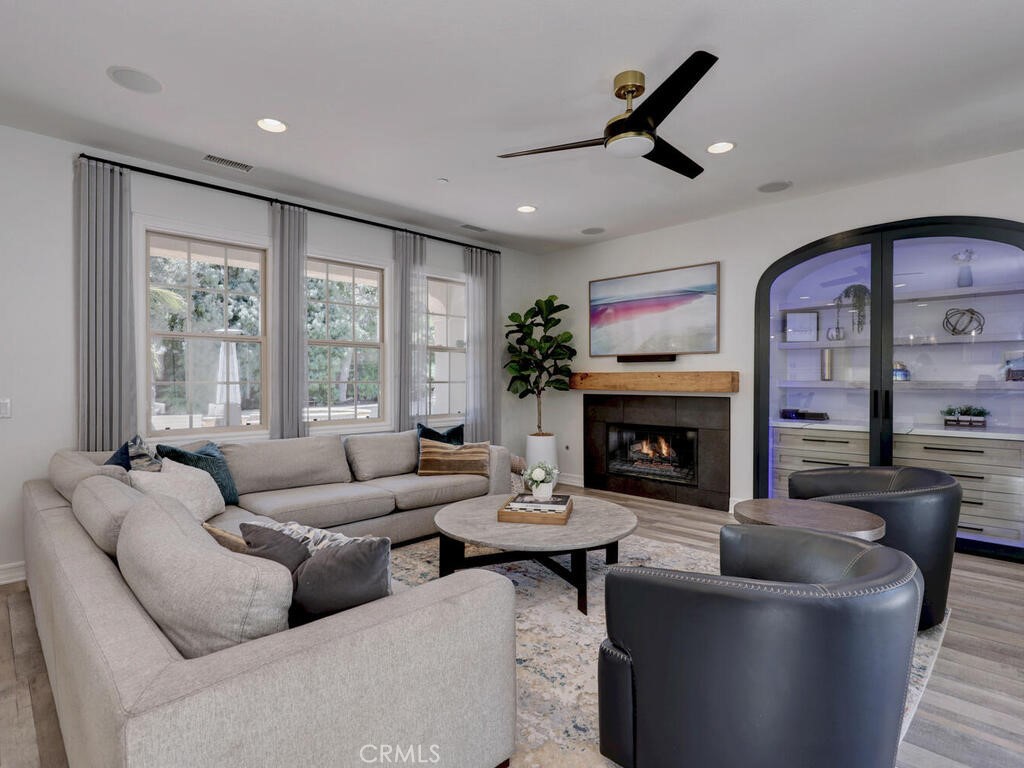 MLS #OC25121808 image #15