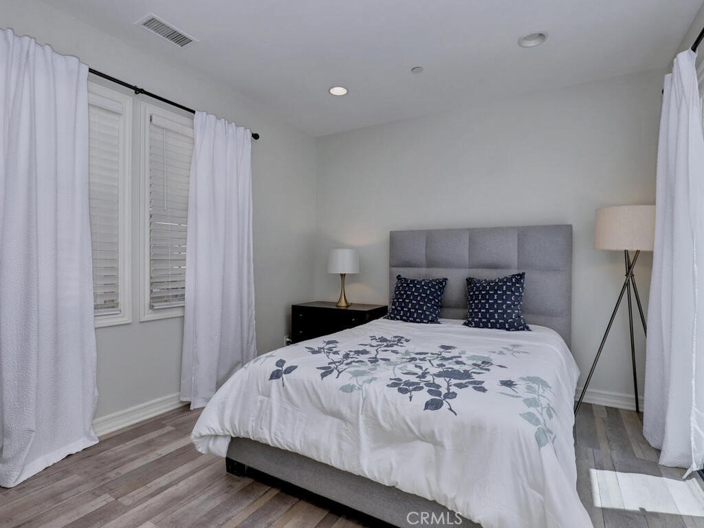 MLS #OC25121808 image #26