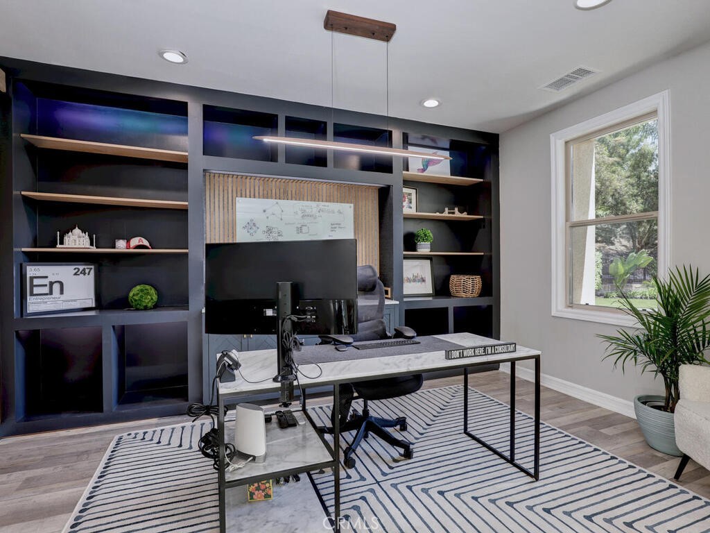 MLS #OC25121808 image #8