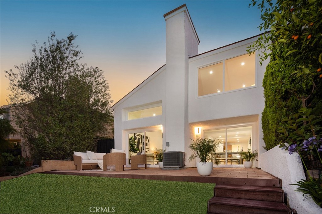 MLS #OC25121855 image #1