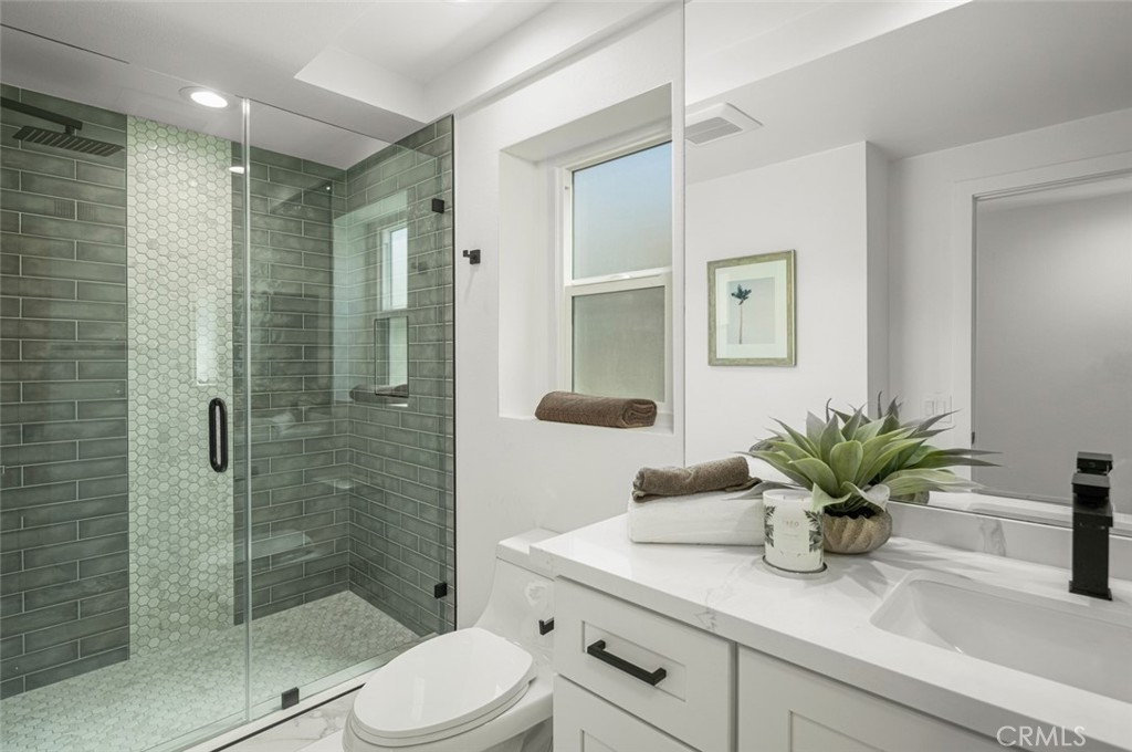 MLS #OC25121855 image #36