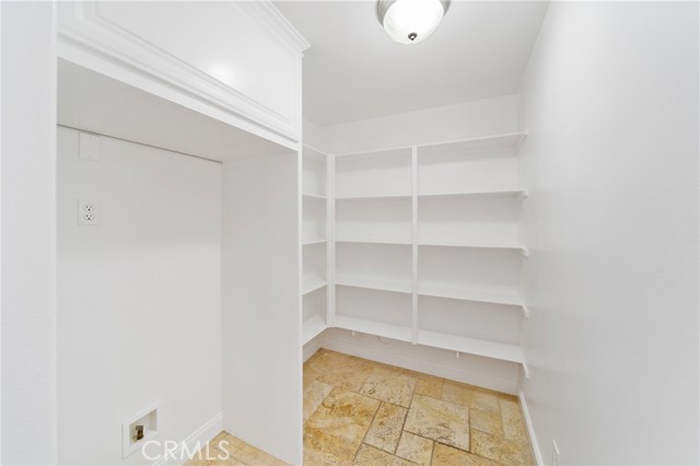 MLS #OC25122252 image #24