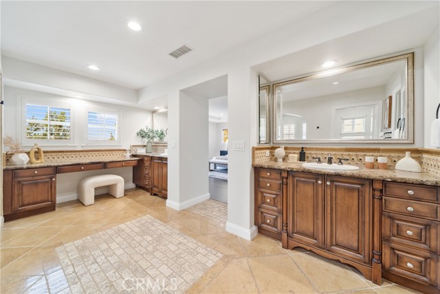 MLS #OC25122252 image #36