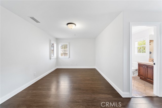 MLS #OC25122252 image #38