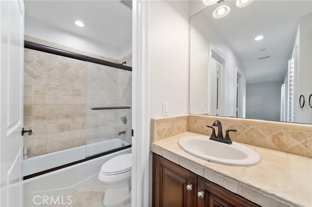 MLS #OC25122252 image #42