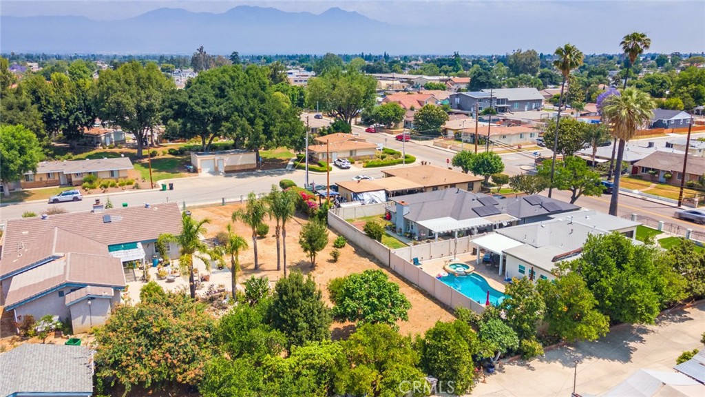 MLS #OC25122591 image #15