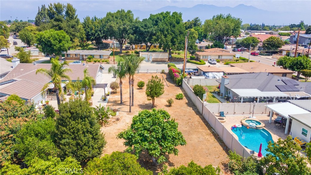 MLS #OC25122591 image #16