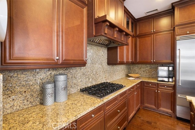 MLS #OC25123612 image #10