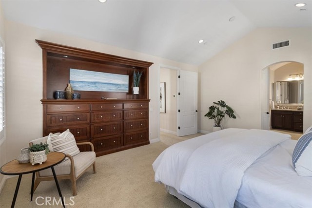 MLS #OC25123612 image #32