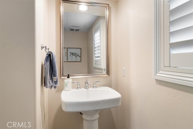 MLS #OC25123612 image #6