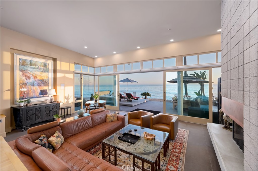 MLS #OC25123964 image #1