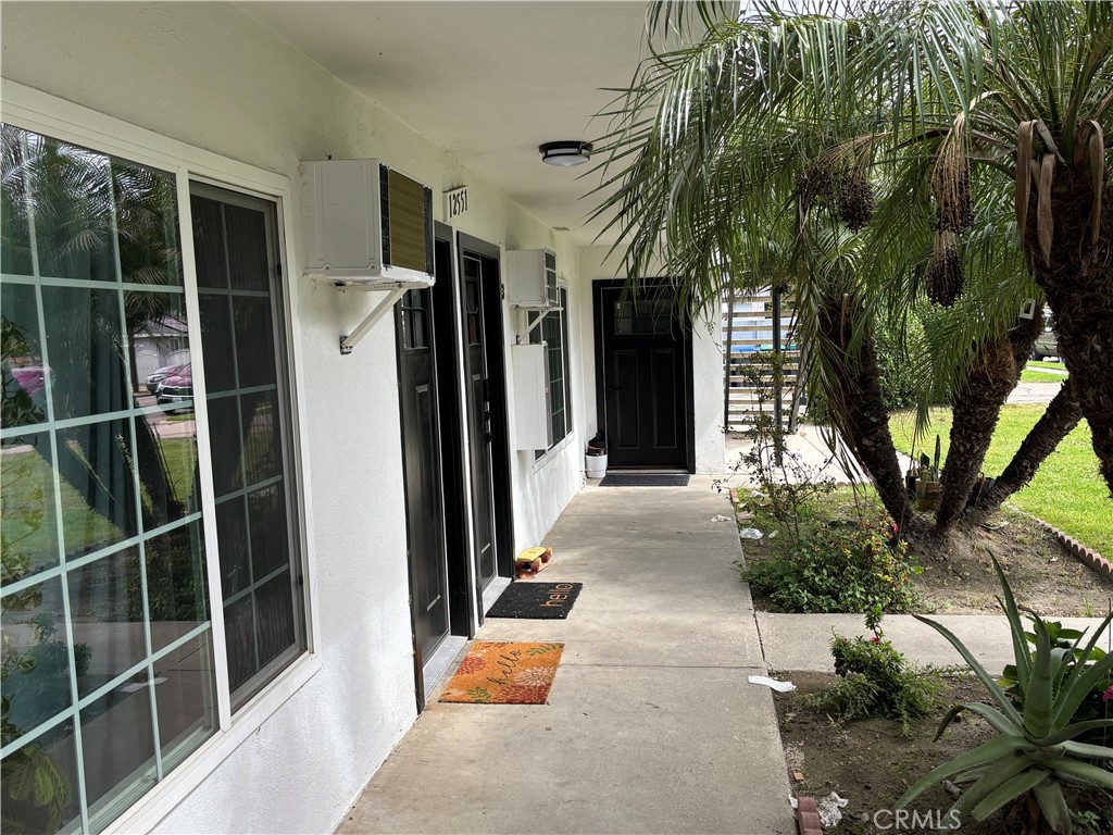 MLS #OC25124210 image #1