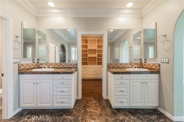 MLS #OC25124277 image #34
