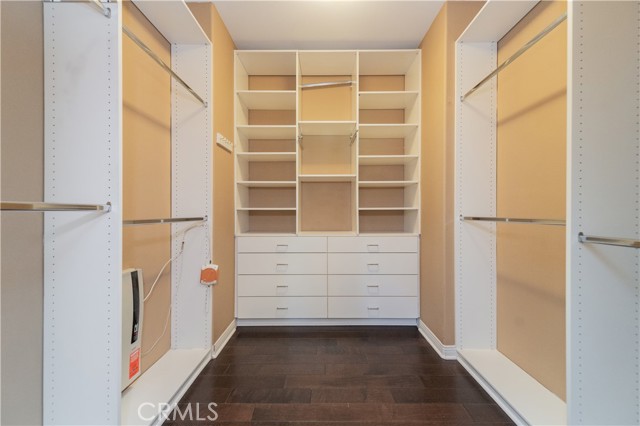 MLS #OC25124277 image #37