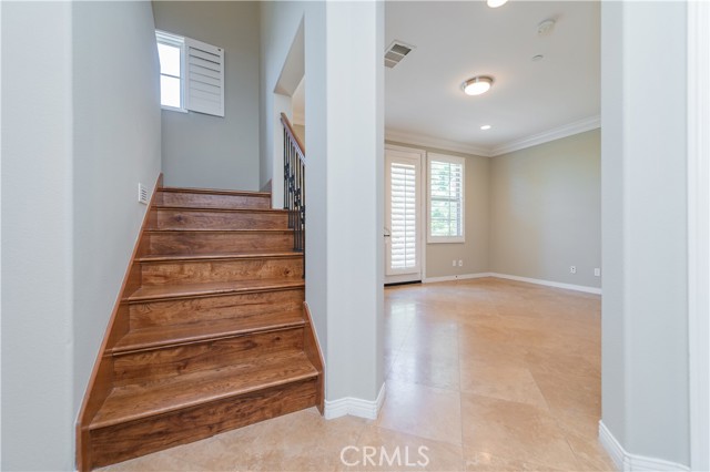 MLS #OC25124277 image #38