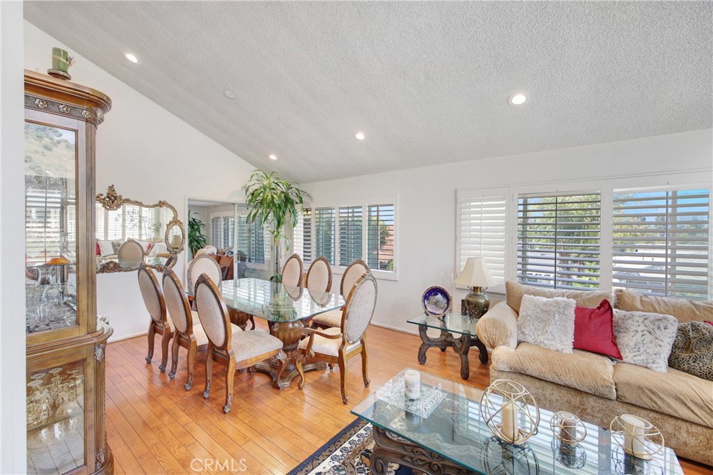 MLS #OC25124349 image #5