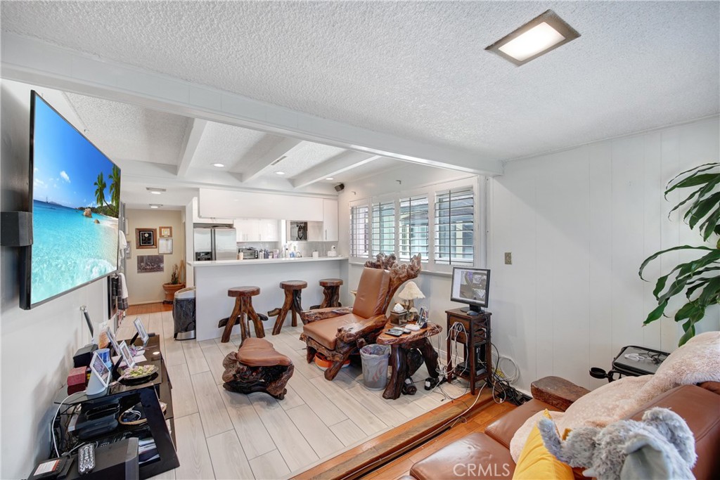 MLS #OC25124349 image #7