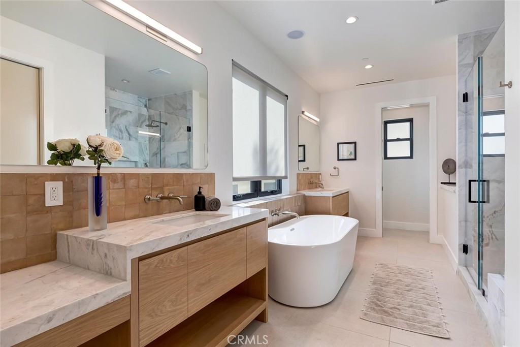 MLS #OC25124353 image #20