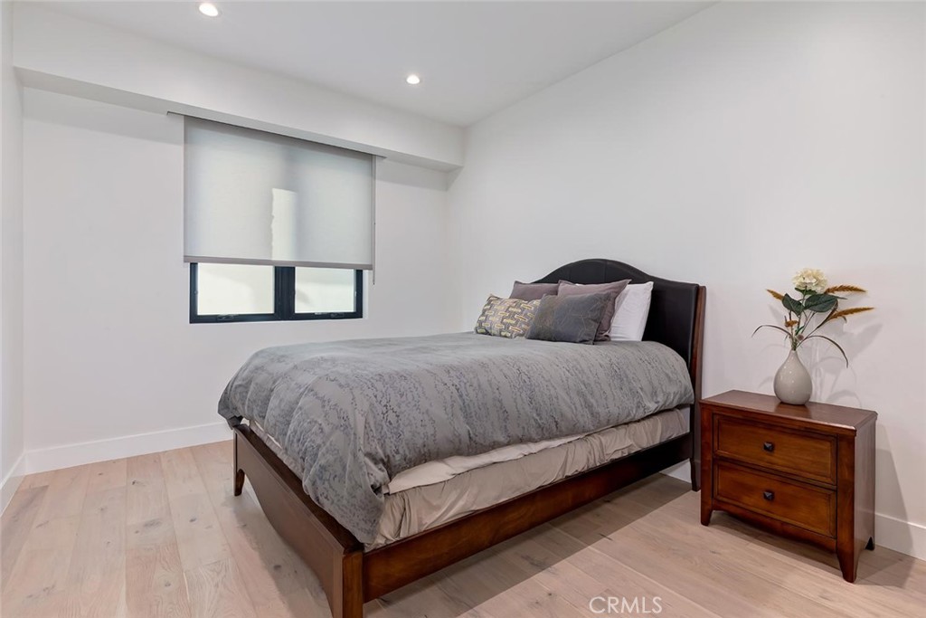 MLS #OC25124353 image #24