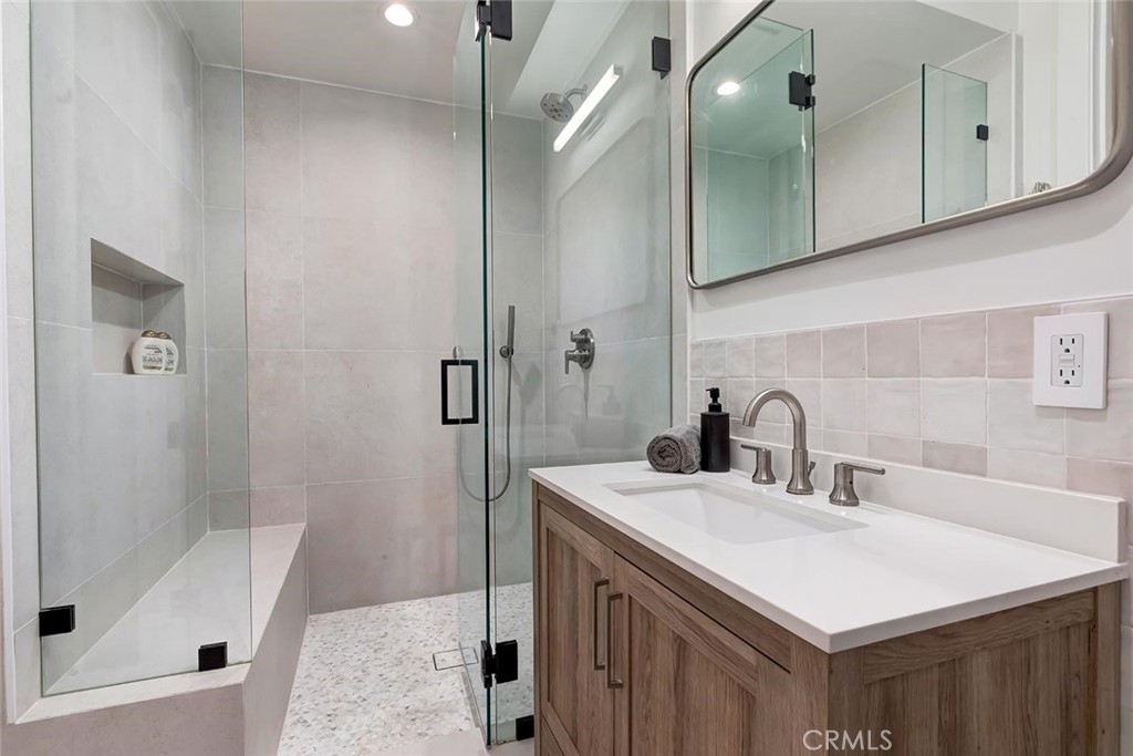 MLS #OC25124353 image #28