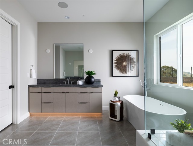 MLS #OC25124582 image #22