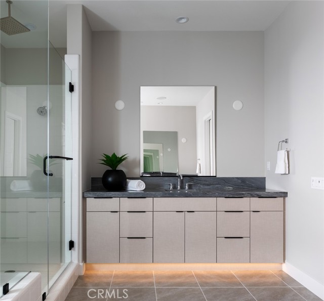 MLS #OC25124582 image #23