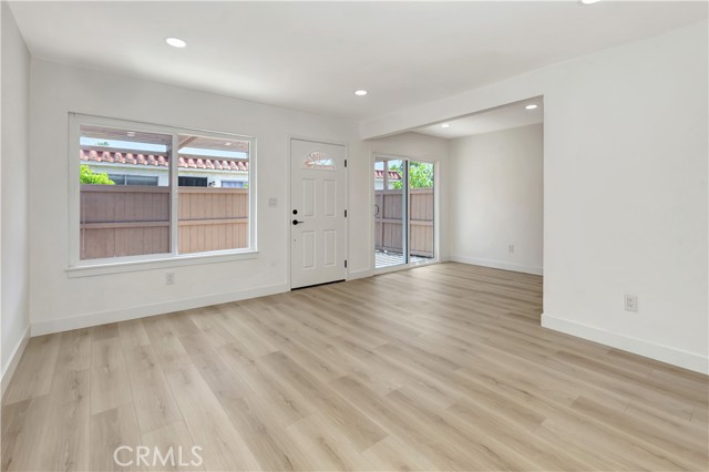 MLS #OC25124887 image #6