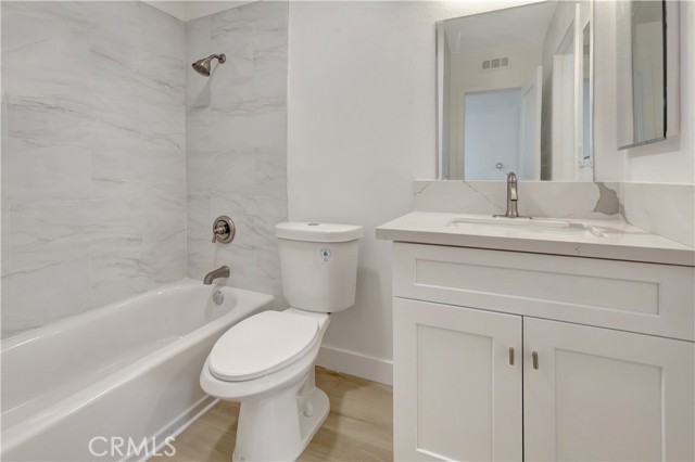 MLS #OC25124887 image #8