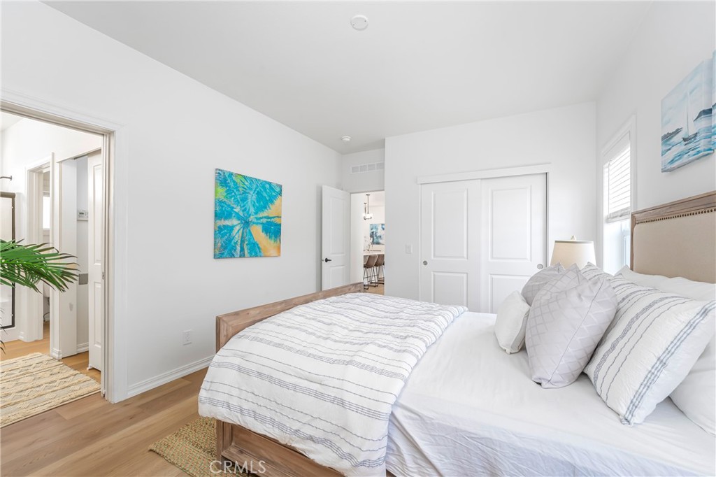 MLS #OC25124901 image #10