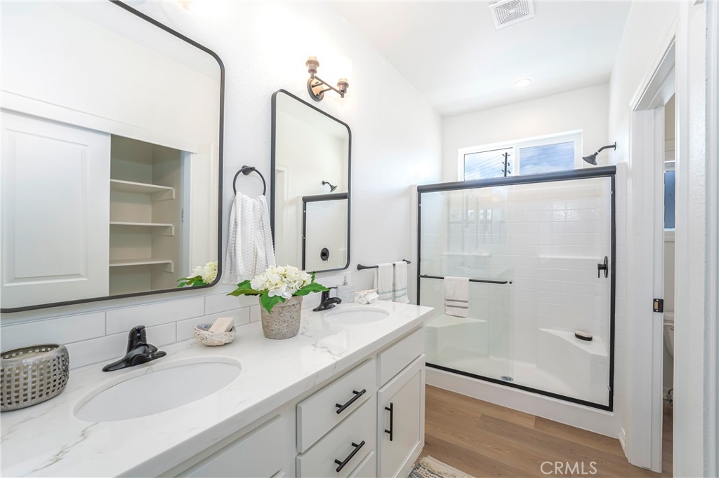 MLS #OC25124901 image #11