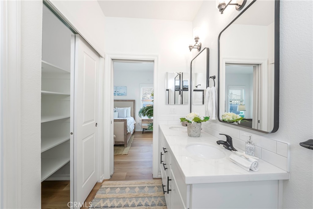 MLS #OC25124901 image #12