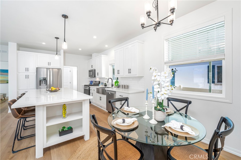 MLS #OC25124901 image #2