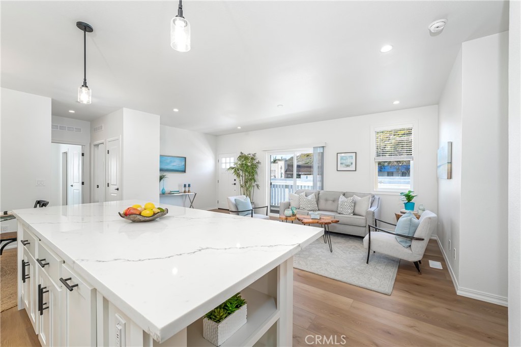 MLS #OC25124901 image #4