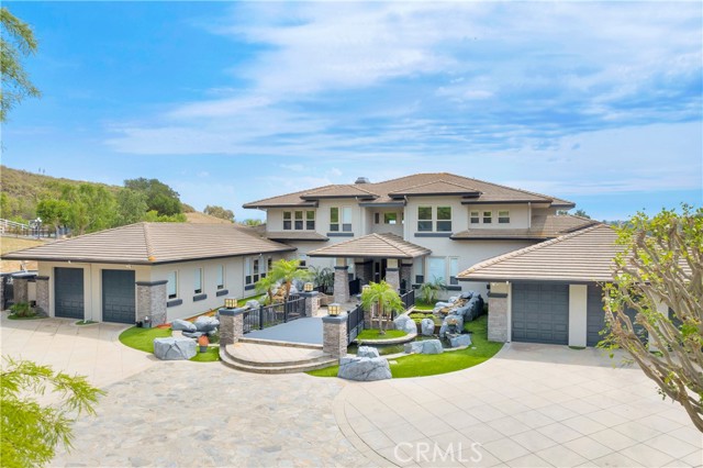 MLS #OC25125995 image #1