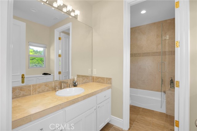 MLS #OC25125995 image #28