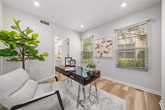 MLS #OC25126383 image #16