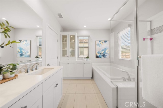 MLS #OC25126383 image #23