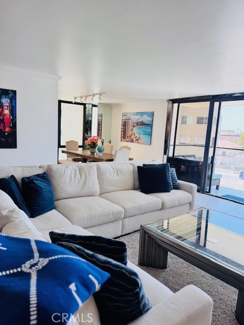 MLS #OC25126401 image #4