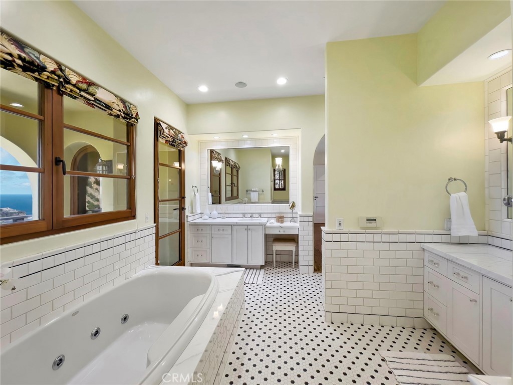 MLS #OC25128131 image #18